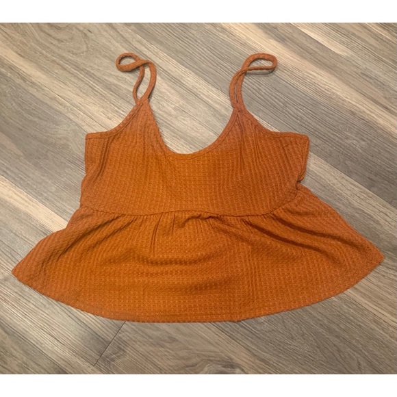 V Neck Ruffle Peplum Rib Crop Top - Picture 3 of 4